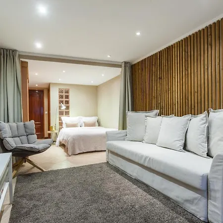 Apartment Vintage House Santa Catarina Lissabon